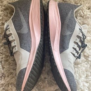 NIKE women’s Pegasus size 8.5